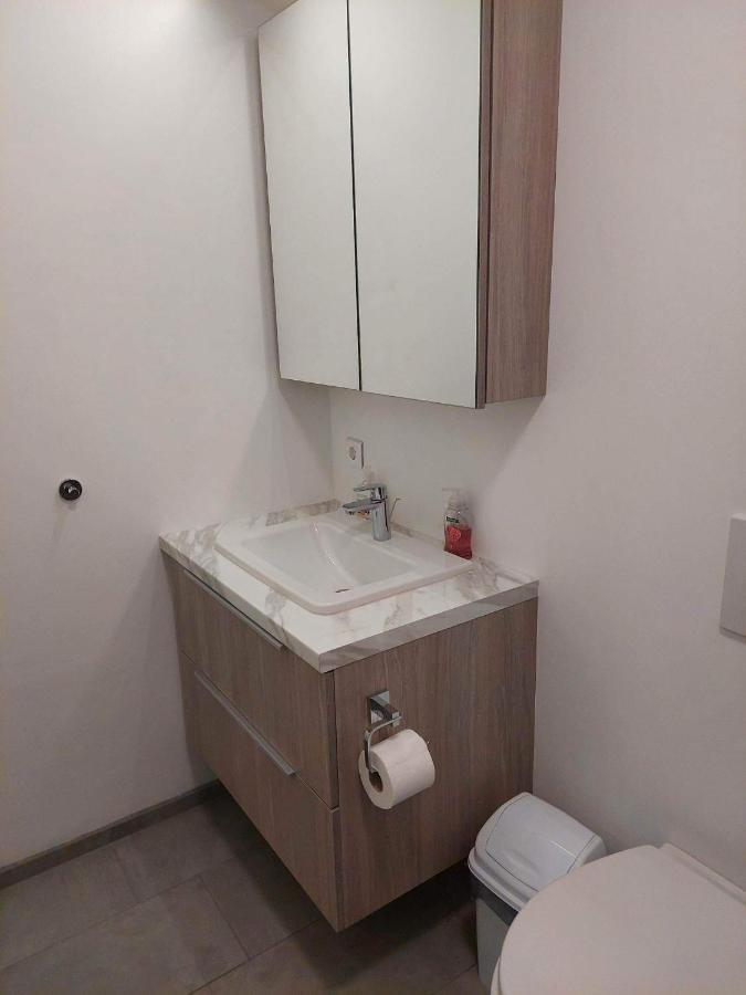 Apartment Near The Airport Njarthvik Dış mekan fotoğraf